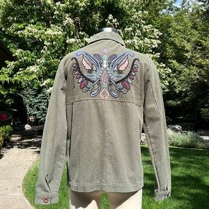 Hunter green denim embroidered jacket by Leo & Sage. Size medium